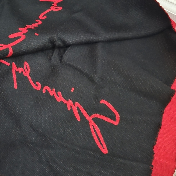 Givency red & black reversible scarf - Picture 4 of 6